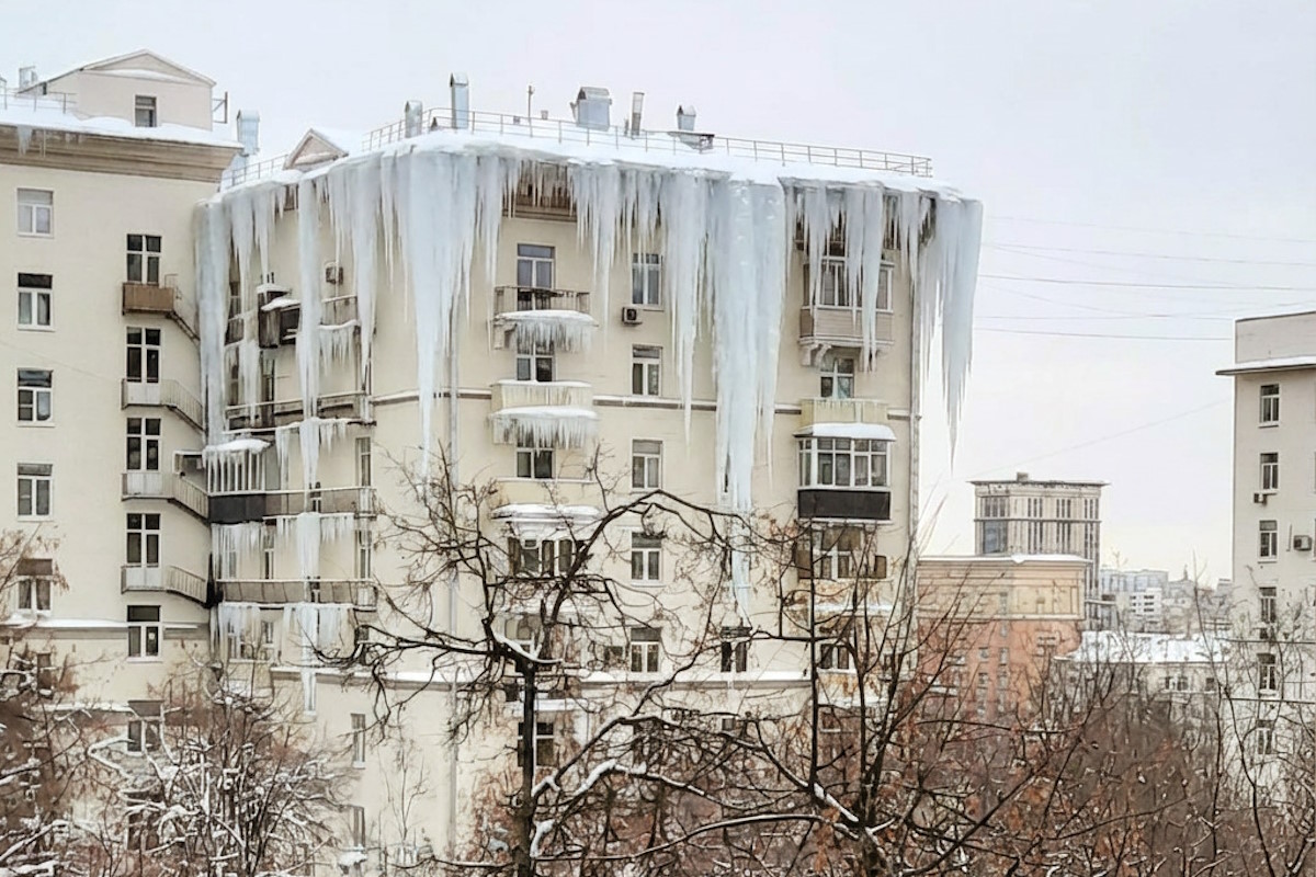 teplo-kraska-teplos-top-sosulki-na-dome